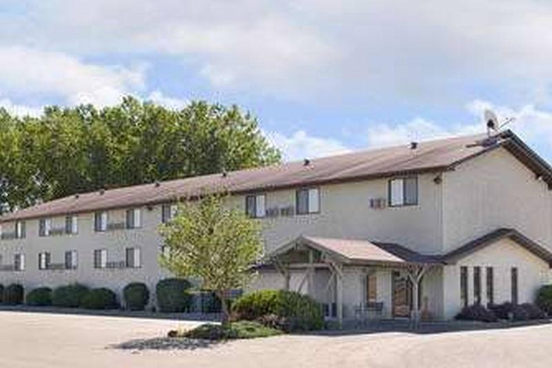 Travelodge Yankton Екстер'єр фото