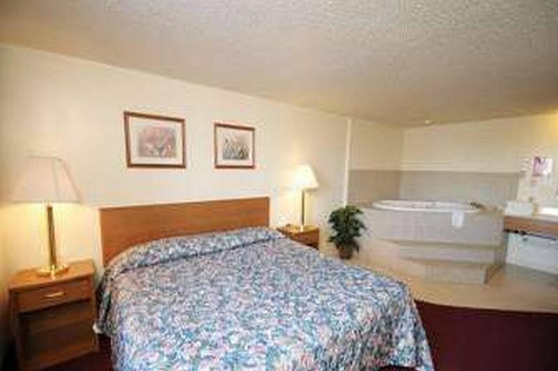 Travelodge Yankton Екстер'єр фото