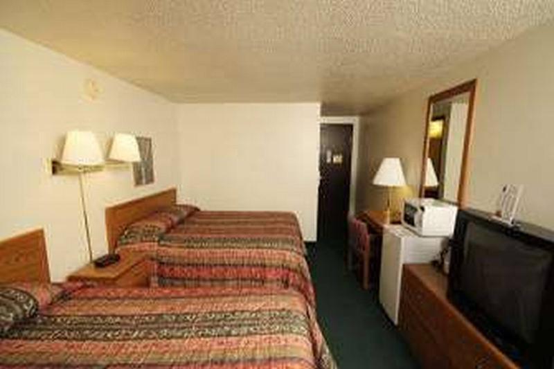 Travelodge Yankton Номер фото